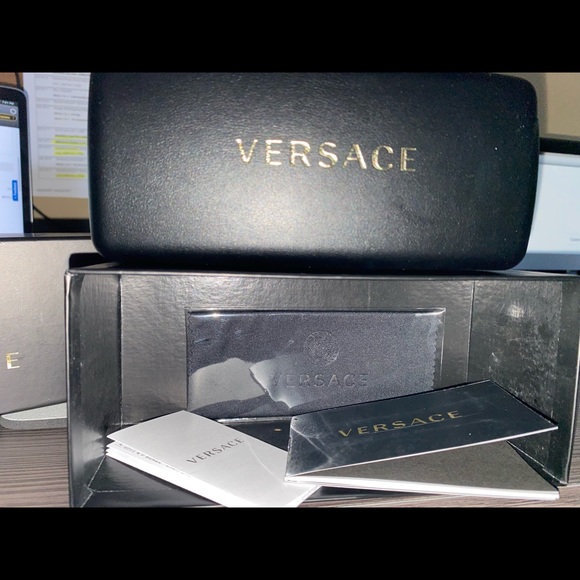 Versace sunglasses - Picture 4 of 7